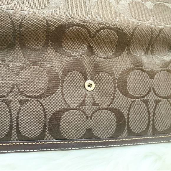 Coach Signature C Wallet - Picture 5 of 7